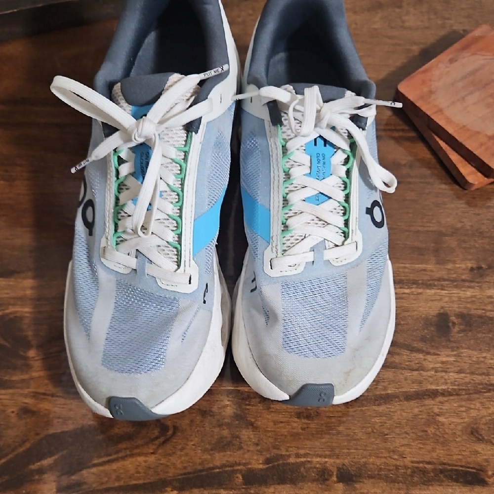 On Running Women's Light Blue Athletic Running Shoes